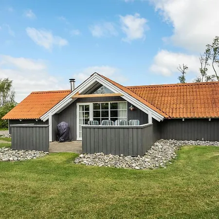 Gidske - 300m From The Sea By Interhome