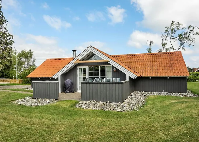 Gidske - 300m From The Sea By Interhome